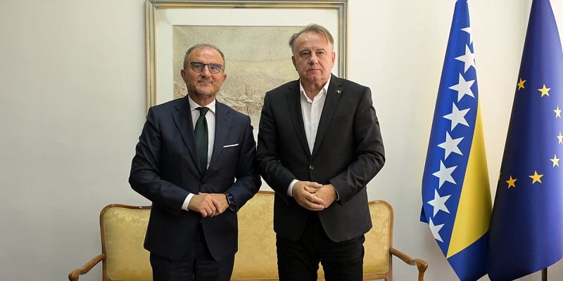 Premijer Nikšić i ambasador Soreca o reformama, evropskim fondovima i Memorijalnom centru Srebrenica