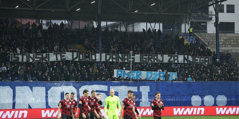 Navijači Željezničara se parolom i bakljadom oprostili od tragično stradalog Amera Džane
