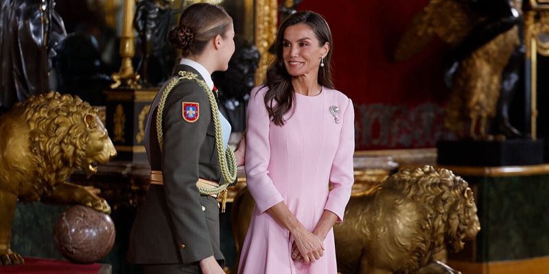 Španska kraljevska porodica prisustvovala vojnoj paradi povodom Nacionalnog dana u Madridu