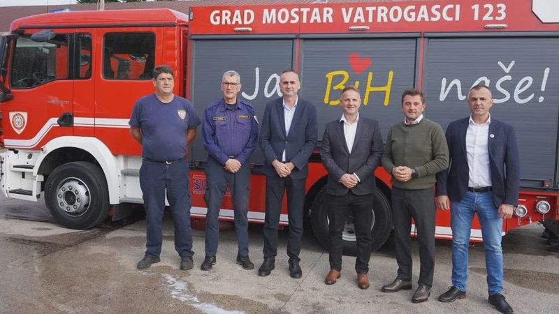 Domaći uspjeh iz Živinica: Mostar preuzeo specijalno vatrogasno vozilo kompanije SU-AD