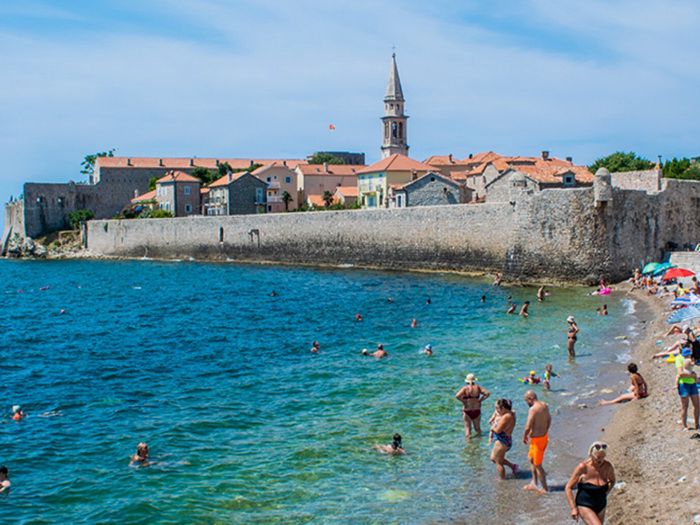 Od 1. novembra nova pravila za ulazak ruskih državljana u Crnu Goru