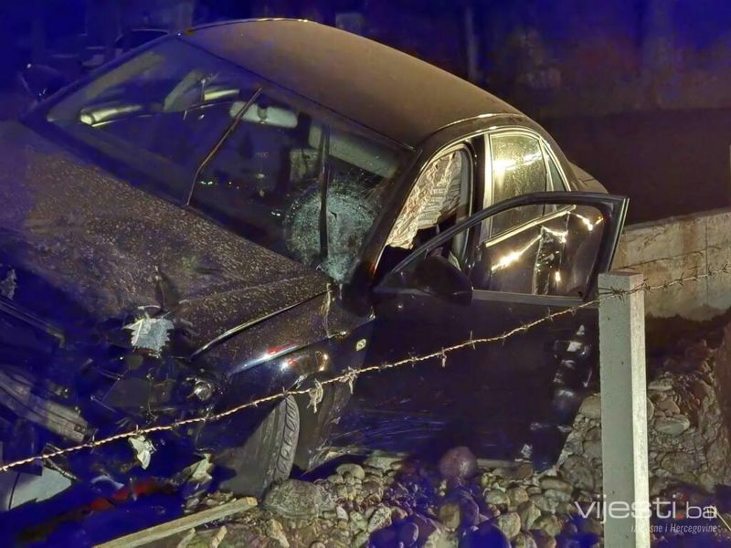 Teška saobraćajna nesreća u mostarskom naselju Rodoč: Povrijeđeni hitno zbrinuti u bolnici
