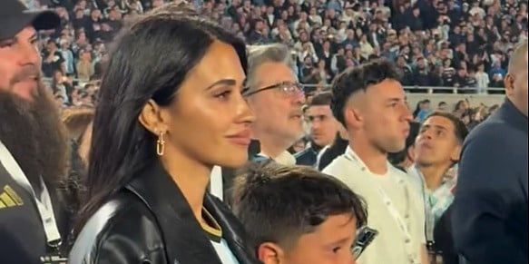Emotivni trenuci na oproštaju Messija: Antonela Roccuzzo u suzama pratila govor svog supruga