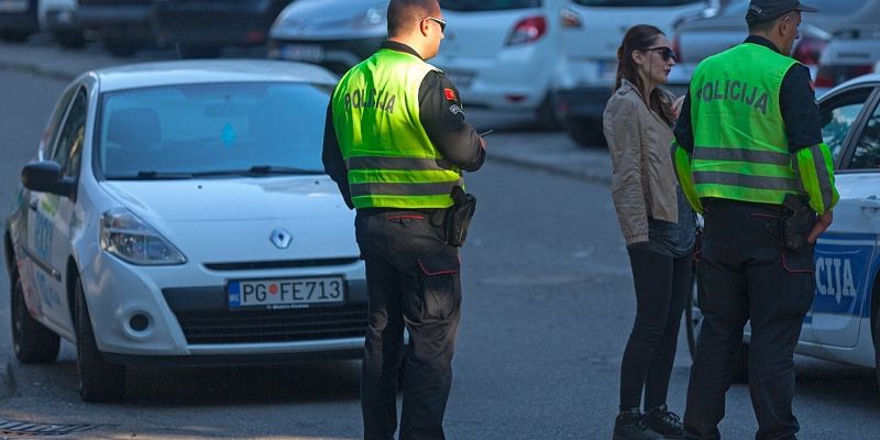 Strože saobraćajne kazne u Crnoj Gori: Za ekstremna prekoračenja brzine i do 2.000 eura, uvodi se mjerenje prosječne brzine