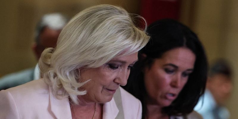 Marine Le Pen najavila obustavu pomoći Ukrajini zbog ekonomske situacije u Francuskoj