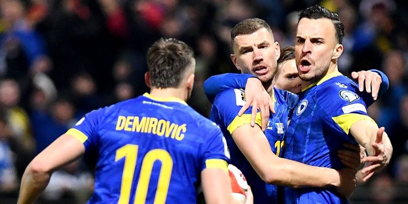 Edin Džeko pred oproštajni meč stao u odbranu Demirovića i poslao poruku mladim igračima