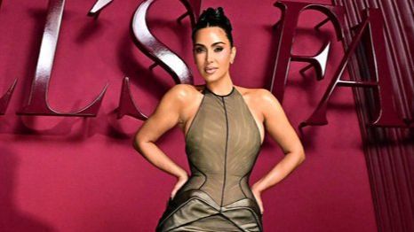 Kim Kardašijan do prve naslovne strane došla uz pomoć posuđenog psa