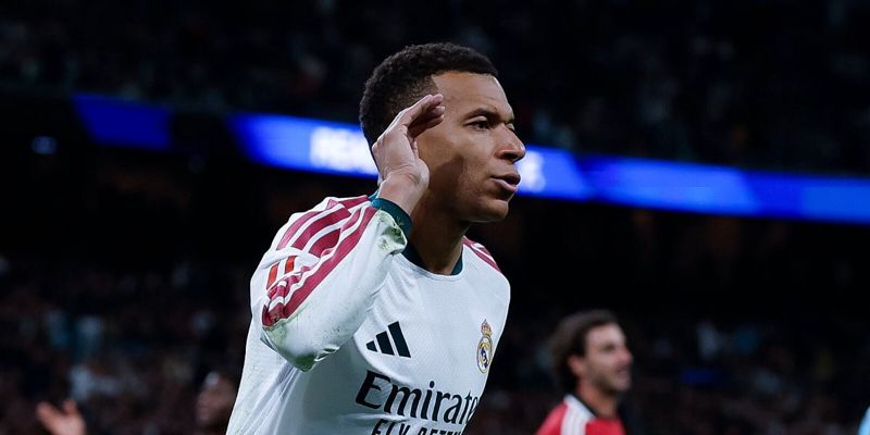 Kylian Mbappé dobitnik priznanja "Onze d'Or" uoči ceremonije Zlatne lopte