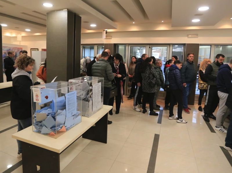 Veliki interes birača i dijaspora na glasanju u Srbiji: Moguće obaranje rekorda izlaznosti
