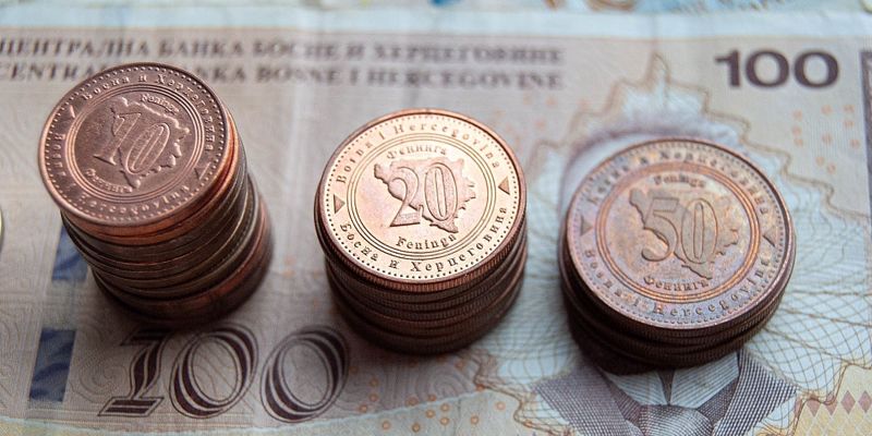 U bankama u BiH građani drže 21,4 milijarde KM, polovina sredstava na tekućim računima
