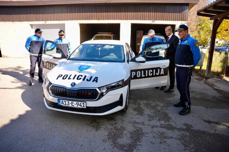 MUP Zeničko-dobojskog kantona opremio policijske stanice i krim-policiju novim vozilima