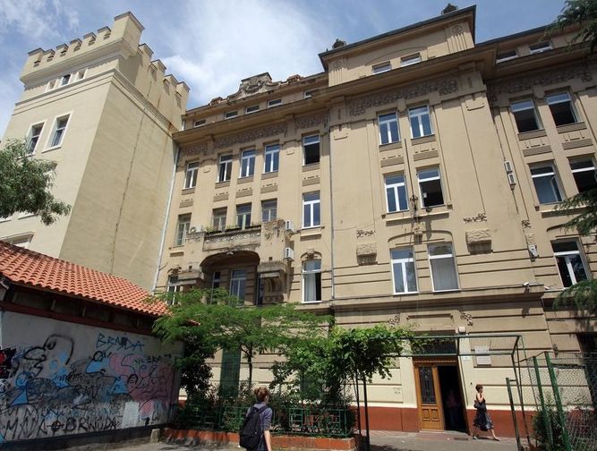 Učenik priveden u Rijeci nakon što je uputio prijetnje masakrom u srednjoj školi