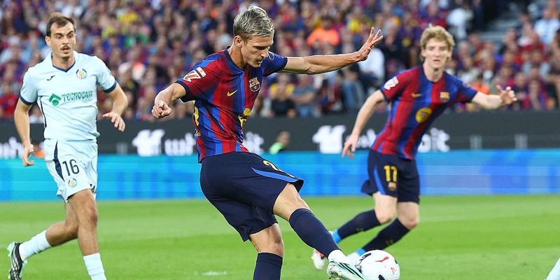 Bayern razmatra dovođenje Danija Olma zbog nezadovoljstva minutažom u Barceloni