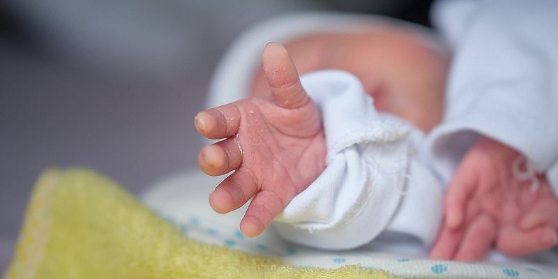 Zbog softverske greške porodiljama u FBiH isplaćen dvostruki iznos naknade, ministarstvo zatražilo povrat novca
