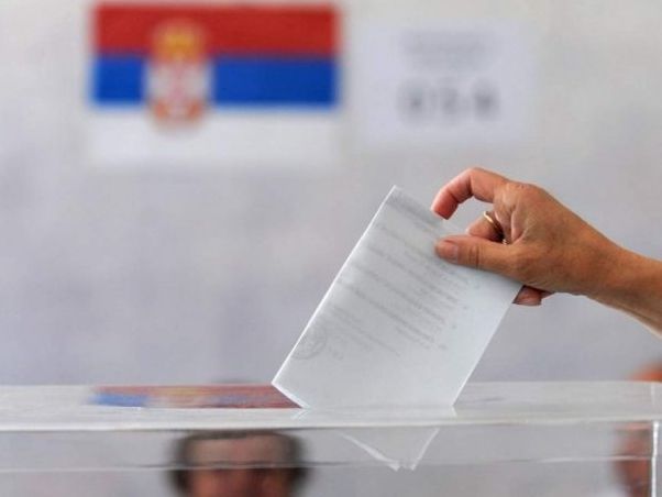 Rastu sumnje u neregularnosti biračkih spiskova uoči izbora u Srbiji