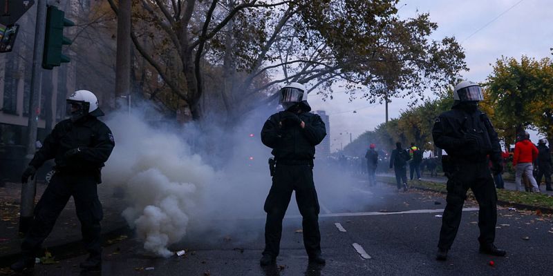 Masovni protesti mladih u Njemačkoj: Sukobi s policijom i upotreba vodenih topova