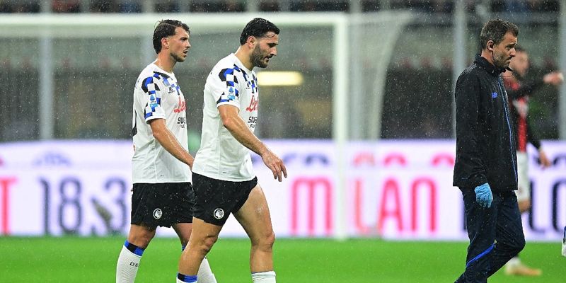 Milan u uzbudljivoj završnici savladao Atalantu, Kolašinac napustio teren zbog povrede