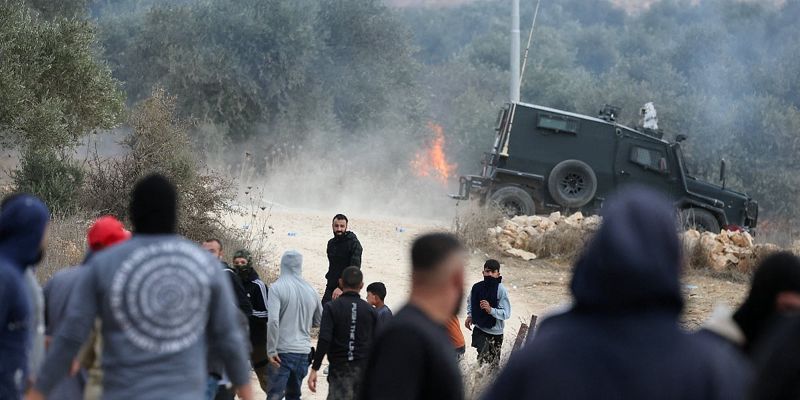 Napad izraelskih doseljenika na Palestince tokom berbe maslina: Paljena stabla uz pucnjavu
