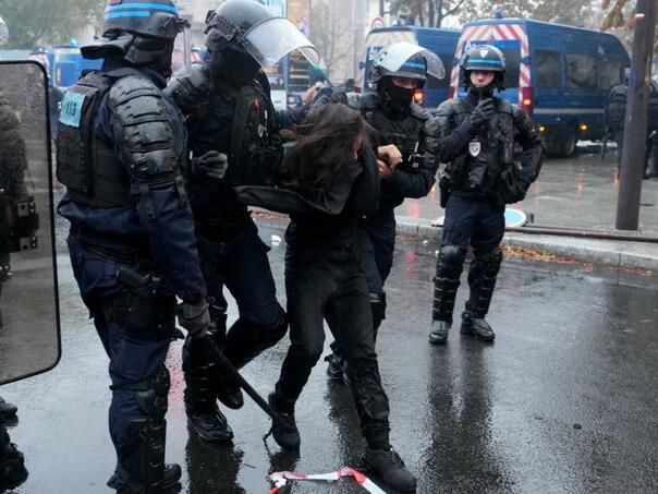 Nuñez negirao tvrdnje da su snage sigurnosti pružale zaštitu radikalnoj desnici tokom demonstracija