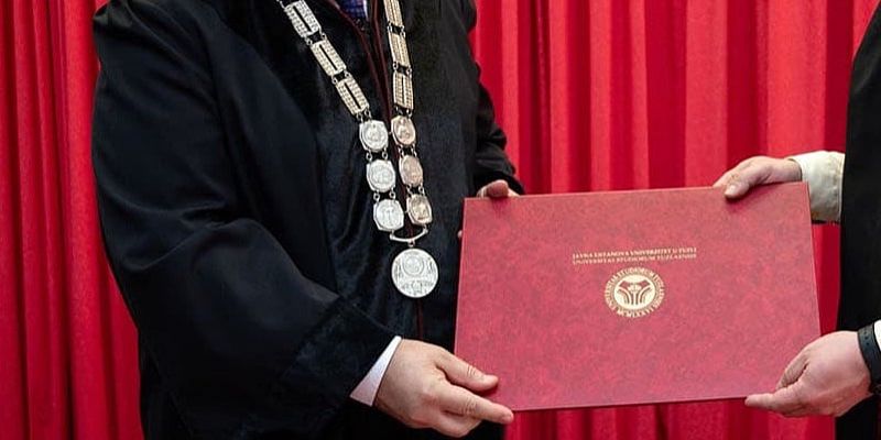 Univerzitet u Tuzli nabavlja svečane akademske lance u vrijednosti od 55.000 KM