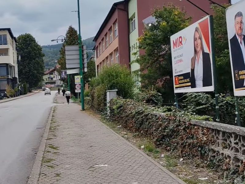 Grad Goražde naložio uklanjanje predizbornih plakata: Političkim subjektima prijete visoke kazne i dodatni troškovi