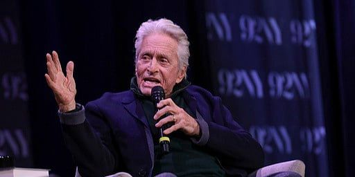 Michael Douglas zbog ultimatuma Catherine Zeta-Jones prekinuo veze s pet žena
