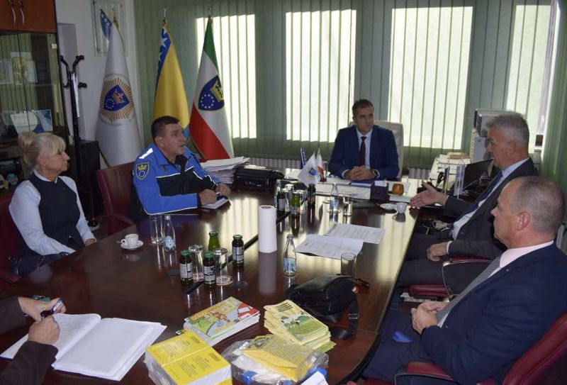 BIHAMK donirao opremu Upravi policije ZDK s ciljem jačanja sigurnosti u saobraćaju