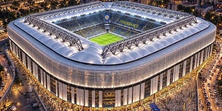 Velika dilema u Fenerbahčeu: Rekonstrukcija postojećeg stadiona ili izgradnja novog za 80.000 gledalaca