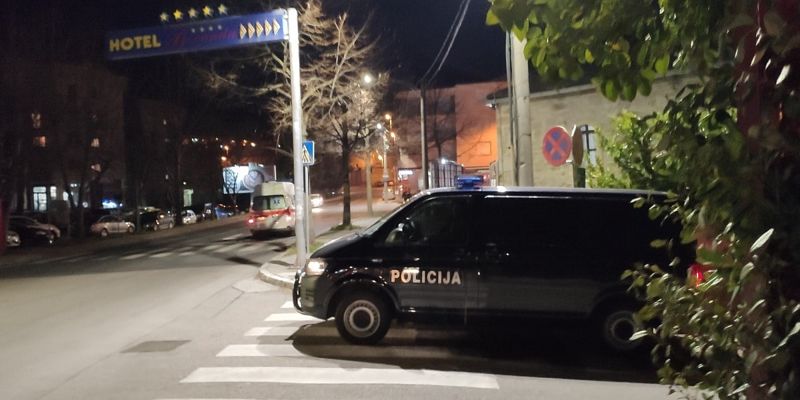 Uspješna policijska akcija u Mostaru: Uhapšen muškarac kod kojeg je nađeno oružje i sumnjive materije