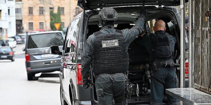 Policijska akcija u Željeznicama FBiH i Federalnom ministarstvu prometa: Istraga zbog sumnje na zloupotrebu položaja