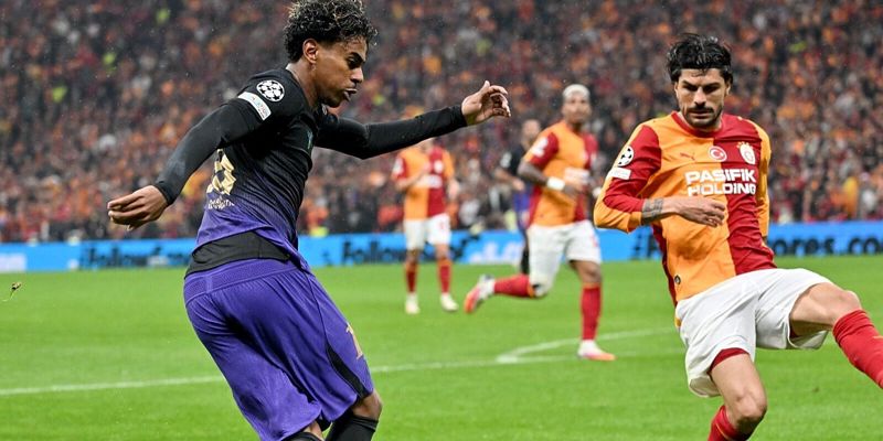 Bravure Yamala u Istanbulu: Rabona, asistencije i priznanje Lige prvaka