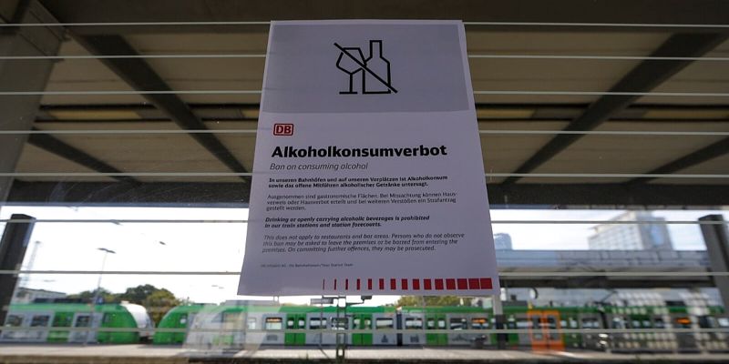 Deutsche Bahn tokom prve sedmice zabrane evidentirao 5.000 osoba koje su konzumirale alkohol na stanicama