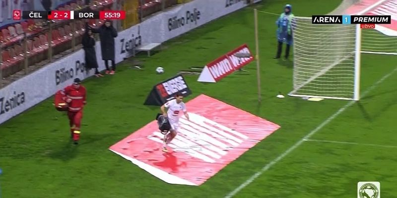 Hvale vrijedan potez u Zenici: Fudbaler Borca trčao s defibrilatorom kako bi pomogao navijaču