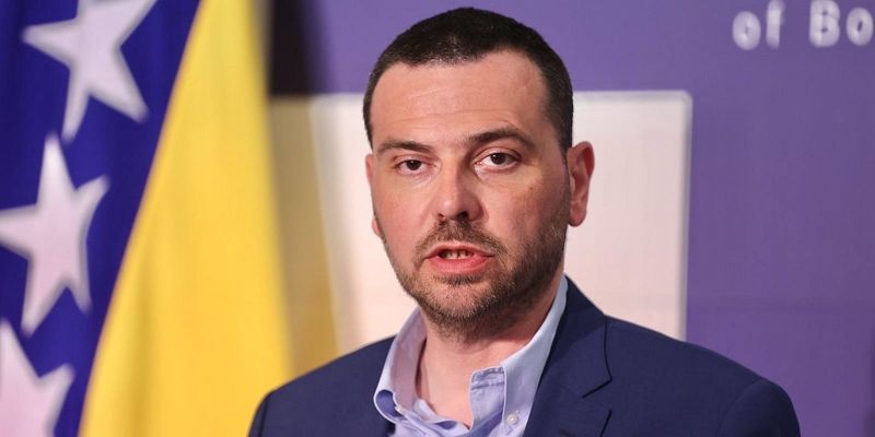 Magazinović: Nova srbijanska vlast ne bi smjela prepustiti kreiranje odnosa s BiH bivšim saradnicima prethodnog režima