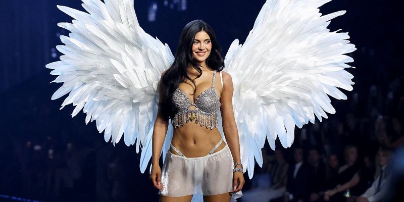 Turski biznismen navodno kupio unikatni grudnjak vrijedan 50 miliona dolara koji je nosila Kylie Jenner