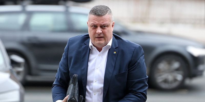 Vrhovni sud FBiH izrekao mjere zabrane: Vojinu Mijatoviću onemogućeno vršenje ministarske funkcije