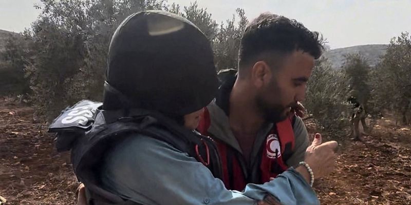 Fotoreporterka pretučena tokom napada izraelskih doseljenika na Zapadnoj obali
