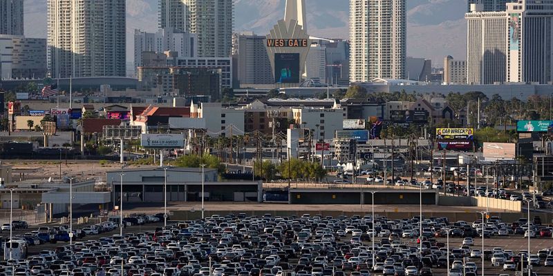 Incident na aerodromu u Las Vegasu: Privatni avion izletio s piste tokom polijetanja