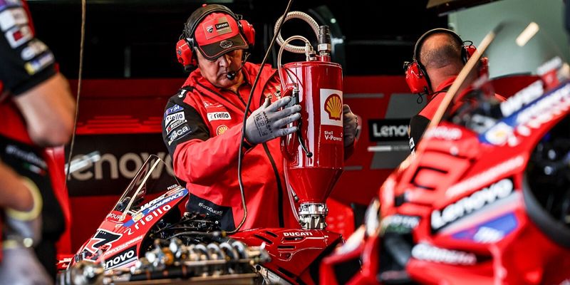 Finansijski izazovi u MotoGP-u: Da li će sintetičko gorivo od 2027. godine koštati 86 eura po litru?