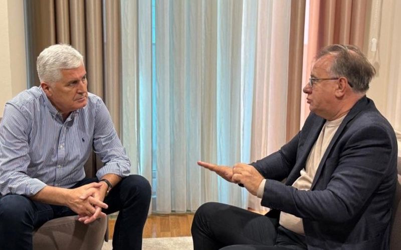 Nezvanično: Nikšić ponudio HDZ-u šest ministarstava u Vladi FBiH, SDP-u tri pozicije
