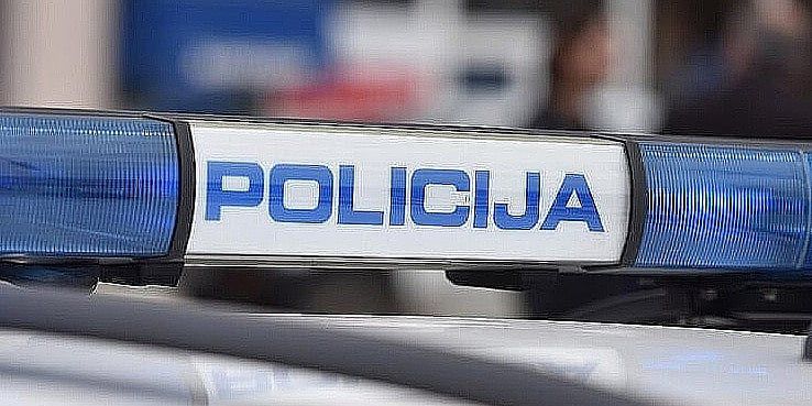 Policijska akcija u Cazinu: Pronađena droga i digitalna vaga, uhapšena jedna osoba