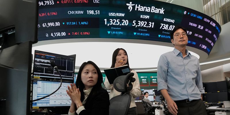 Pad berzanskih indeksa u Aziji usljed gubitaka u sektoru vještačke inteligencije, nafta bilježi novi rast