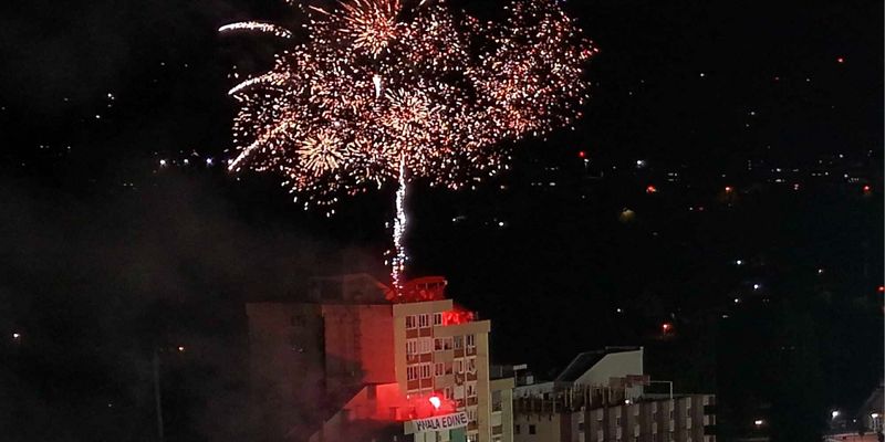 Veličanstven oproštaj Edina Džeke od reprezentacije BiH uz spektakl na Bilinom polju i zeničkim zgradama