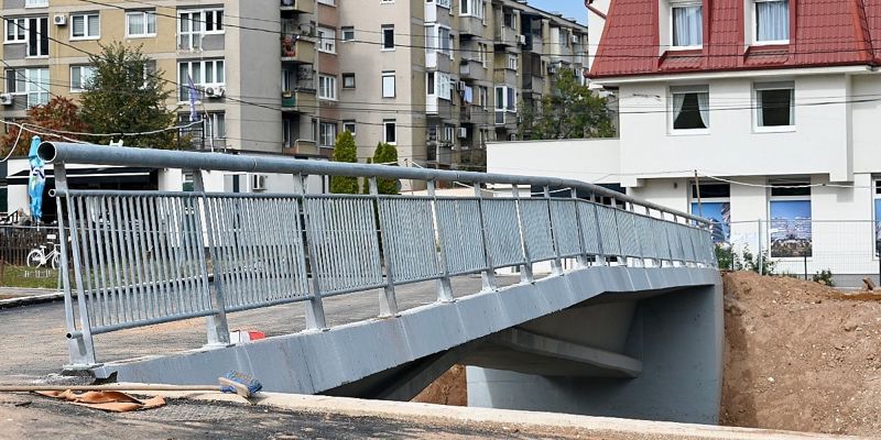 Novi pješački most između Hrasnog i Čengić Vile pred završetkom, građani ukazuju na nedostatke