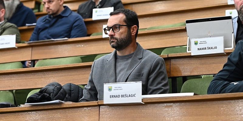 Bešlagić kritikovao odluku o grijanju u Zenici: Kreditno zaduženje od 50 miliona KM bez plana je neodgovorno
