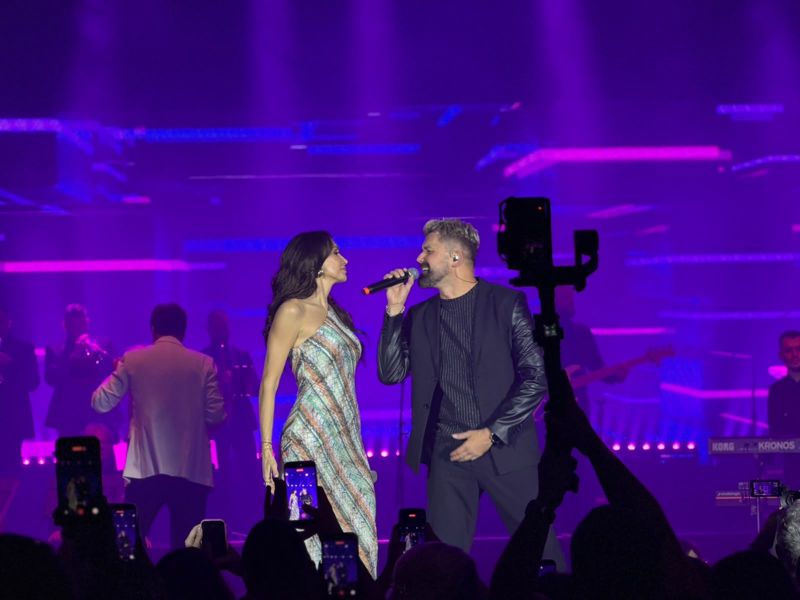 Muzičko iznenađenje u Skenderiji: Amel Ćurić i Emina Jahović ponovo izveli zajednički hit