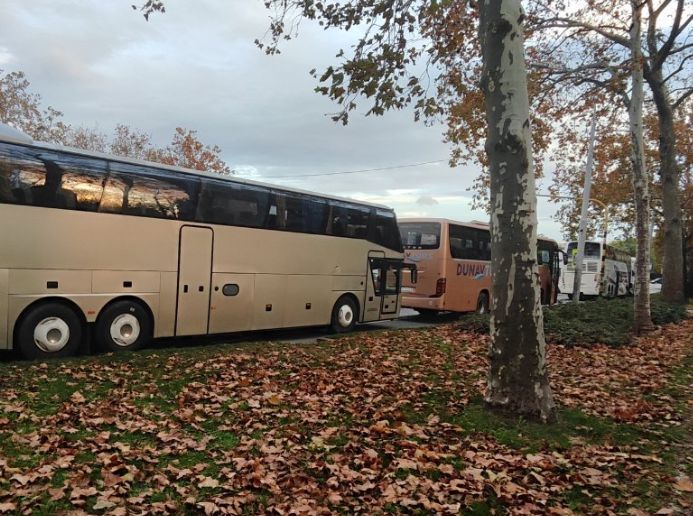 Uočeni autobusi sa registracijama iz Bosne i Hercegovine u Novom Pazaru: Sumnje u organizovano glasanje
