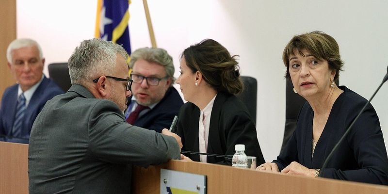 Započelo brojanje glasačkih listića pristiglih poštom i u odsustvu: Nekoliko desetina glasova odlučuje o ključnim mandatima