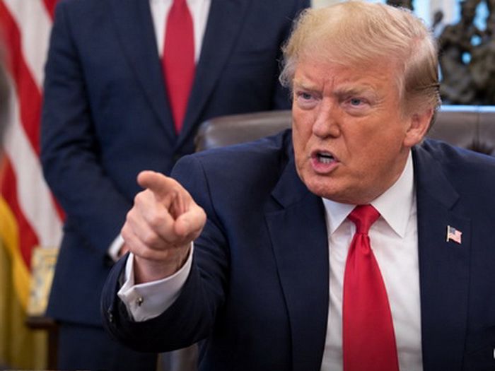 Donald Trump oštro prekinuo novinara u Ovalnom uredu uz uvrede