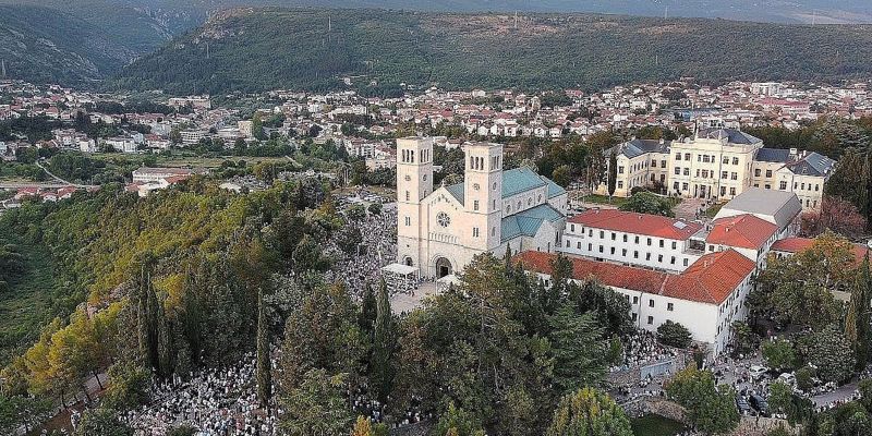 Saobraćajna nesreća u Širokom Brijegu: Povrijeđeno dvoje djece nakon udara vozila